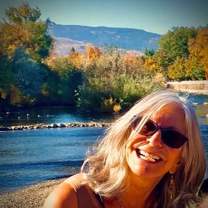 Meet your Posher, Bobbi